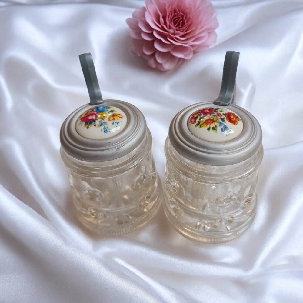 Vintage MCM Set of Two Collectable Mini Bubble Glass  Beer Stein Shot Glass